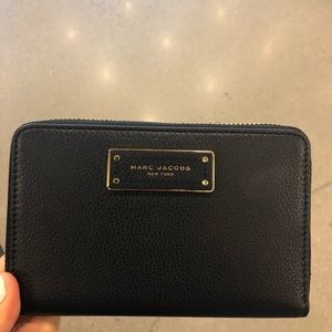 BRAND NEW- Marc Jacobs Zip Wallet